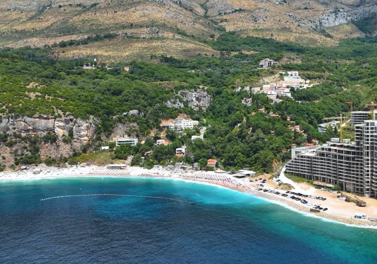 Porodična vila 100m od plaže, Budva, Perazića do
